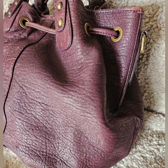 Nordstrom Purple distressed leather hobo purse drawstring bucket bag - Picture 10 of 12